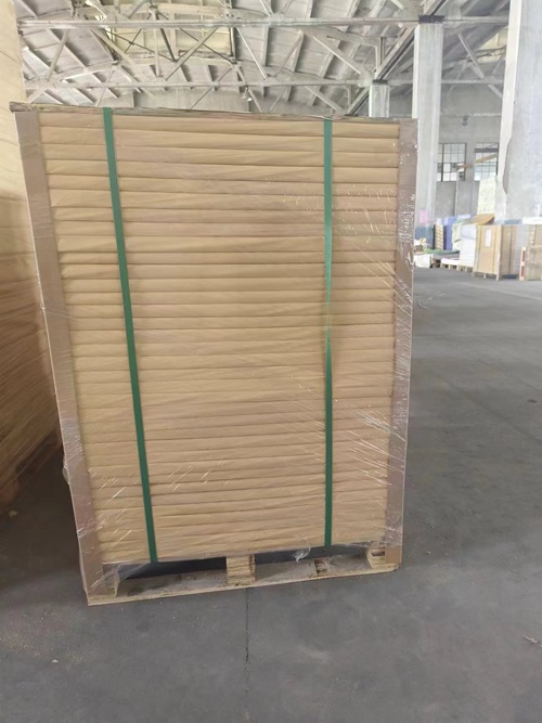 210克白卡紙 210克白卡紙